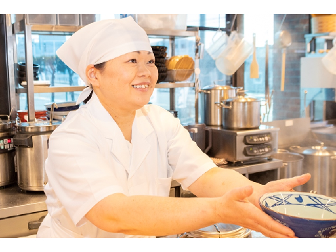 丸亀製麺 宮崎店 宮崎市のアルバイト パート求人情報 時給900円 ブランクのある方も大丈夫 丸亀製麺 では シニアの方も活躍中なんです アルバイト のデビューの方も歓迎 Dジョブ