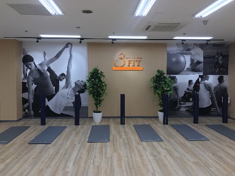 イオンリテール株式会社　スポーツ事業部 fittness3